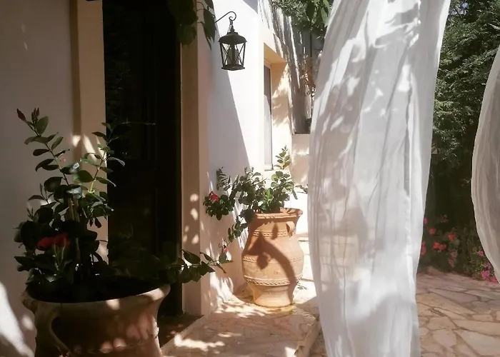 Country house Lorantina Luxury Sea View House With Starlink Wifi Near Barbati & Ipsos