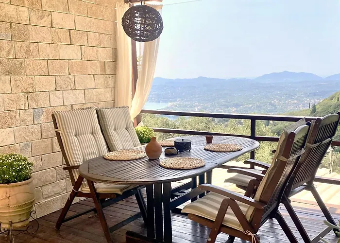 Country house Lorantina Luxury Sea View House With Starlink Wifi Near Barbati & Ipsos Spartylas