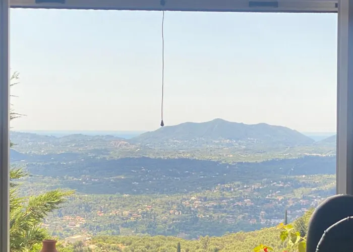 Country house Lorantina Luxury Sea View House With Starlink Wifi Near Barbati & Ipsos *