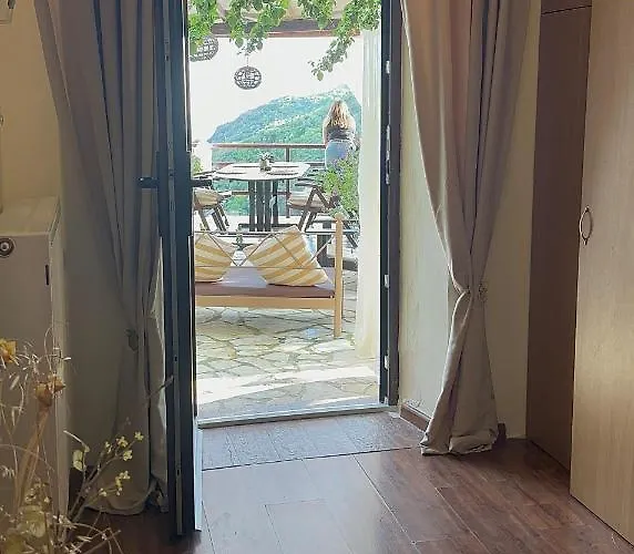 Lorantina Luxury Sea View House With Starlink Wifi Near Barbati & Ipsos *