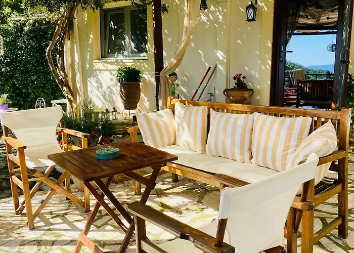 Lorantina Luxury Sea View House With Starlink Wifi Near Barbati & Ipsos Εξοχικό σπίτι